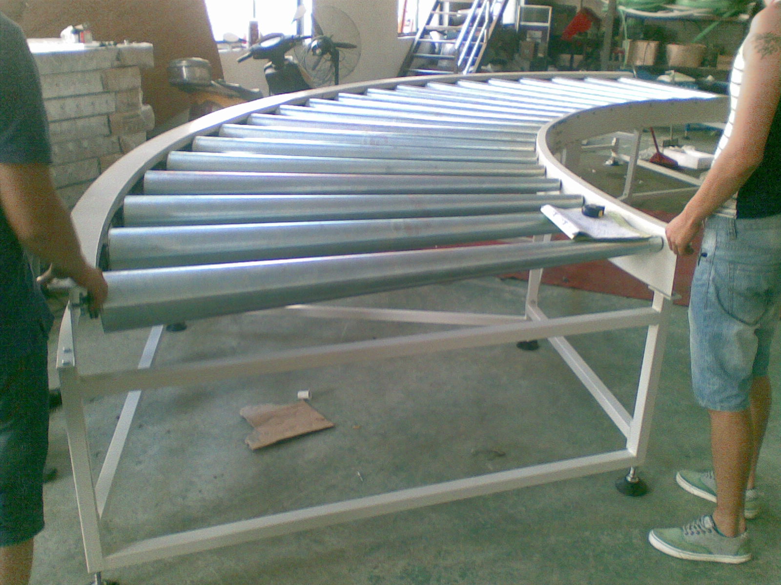 转弯滚筒输送机的使用要点